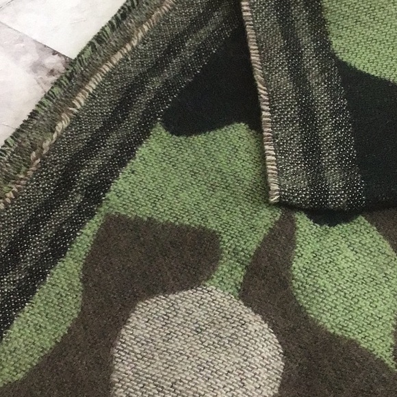 Charlie Paige Camo Blanket Scarf, Camouflage wrap, Camo Stole - Picture 4 of 4